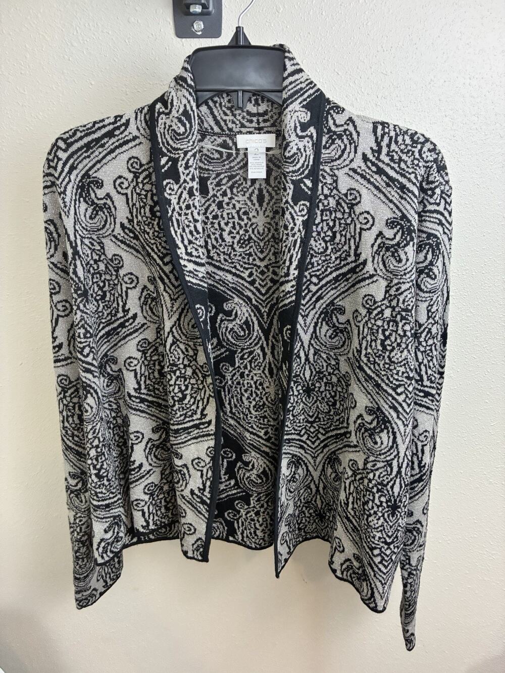 Chicos 2 Knit Cardigan Sweater Womens Large Black White Paisley Career Party